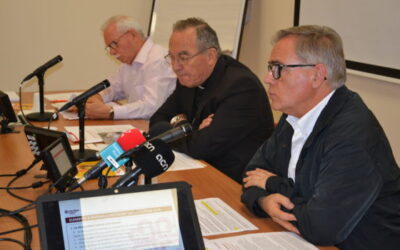 Roda de premsa als Servei Generals de Càritas Diocesana de Tarragona Celebrada el 31 de maig de 2018. Presidida pel Sr. Arquebisbe, Mons Jaume Pujol i els directors de Càritas: Francesc Roig (sortint) Salvador Grané (entrant)