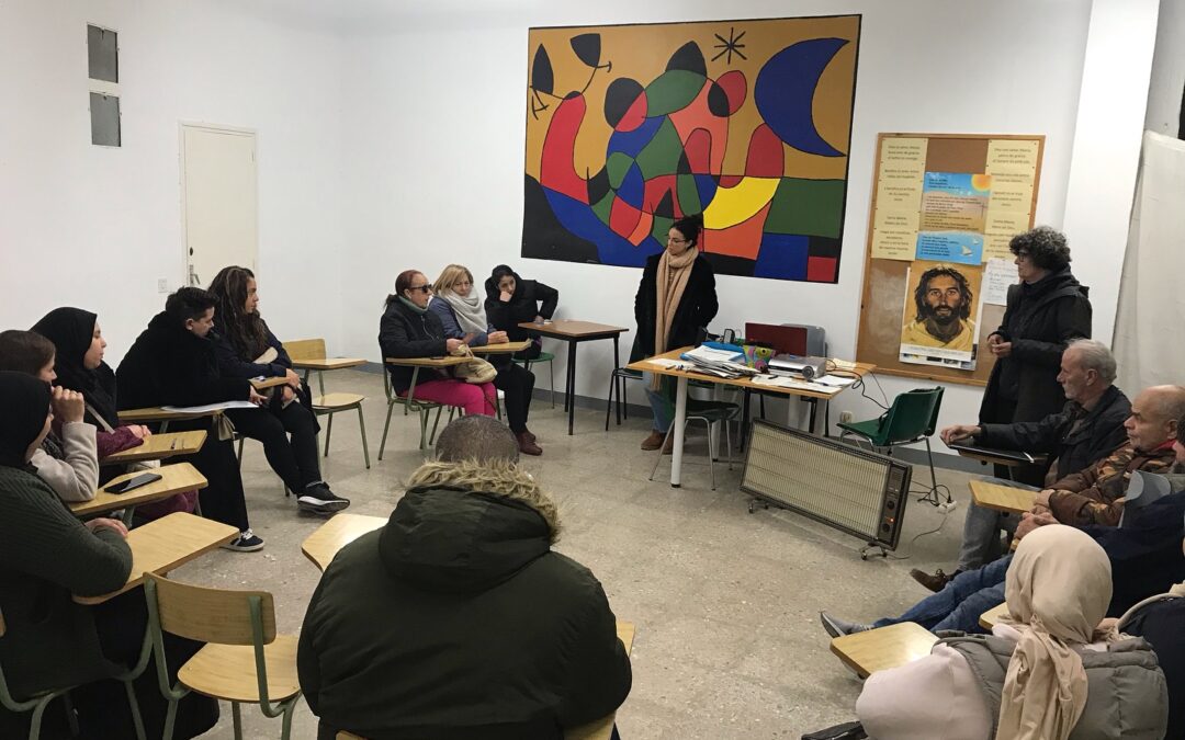 Realitzem sessions grupals del projecte de targetes moneder a Sant Salvador