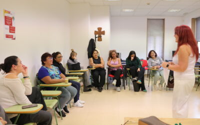 Continuen les sessions per a les participants del projecte “Empodera’t Treballadora de la Llar”